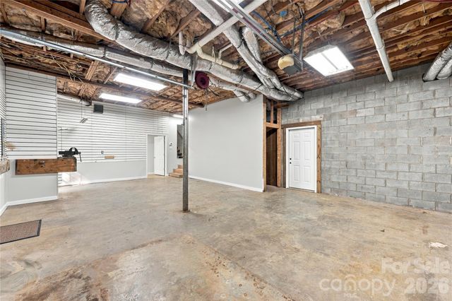 232 Pebble Stone Lane, Matthews, NC 28104