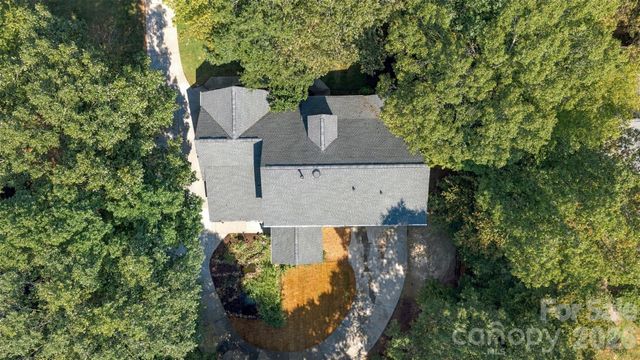 232 Pebble Stone Lane, Matthews, NC 28104