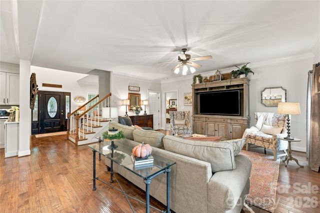 232 Pebble Stone Lane, Matthews, NC 28104
