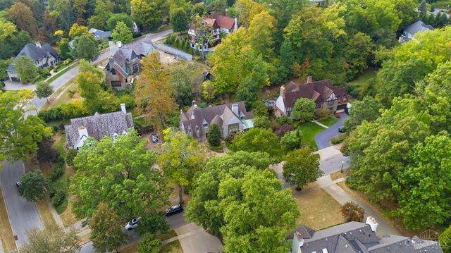 1031 E Rookwood Drive, Cincinnati, OH 45208