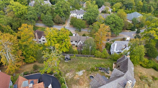 1031 E Rookwood Drive, Cincinnati, OH 45208