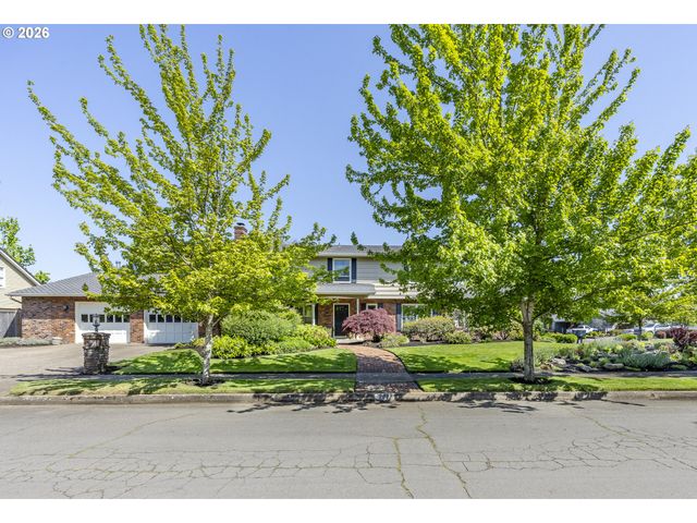 2885 POWDERHORN St, Eugene, OR 97408