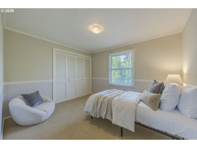 2885 POWDERHORN St, Eugene, OR 97408