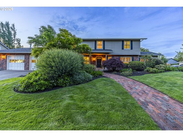 2885 POWDERHORN St, Eugene, OR 97408