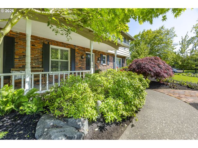 2885 POWDERHORN St, Eugene, OR 97408