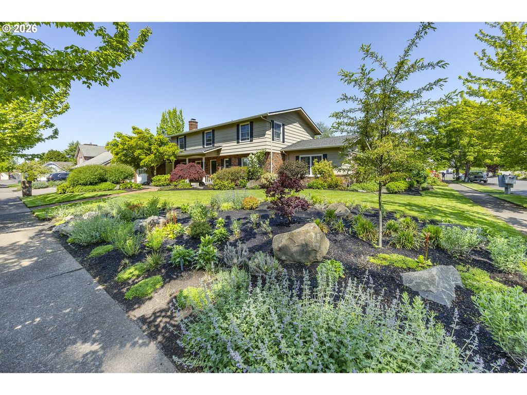 2885 POWDERHORN St, Eugene, OR 97408
