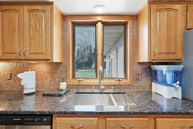 7207 Fortune Drive, Middleton, WI 53562
