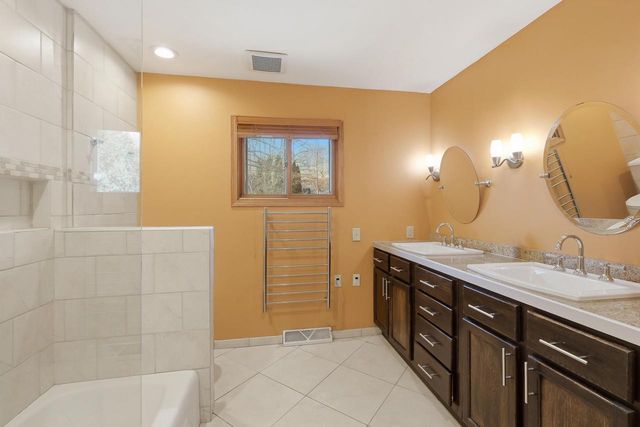 7207 Fortune Drive, Middleton, WI 53562
