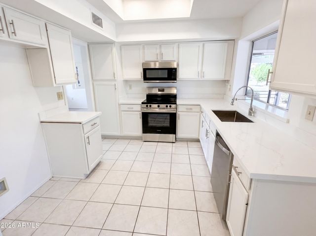 14624 W BLACKWOOD Drive, Sun City West, AZ 85375