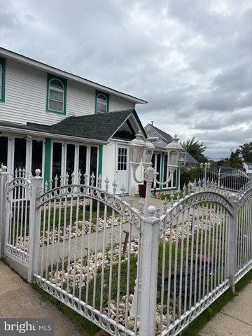 10 MIDDLE RD, Levittown, PA 19056