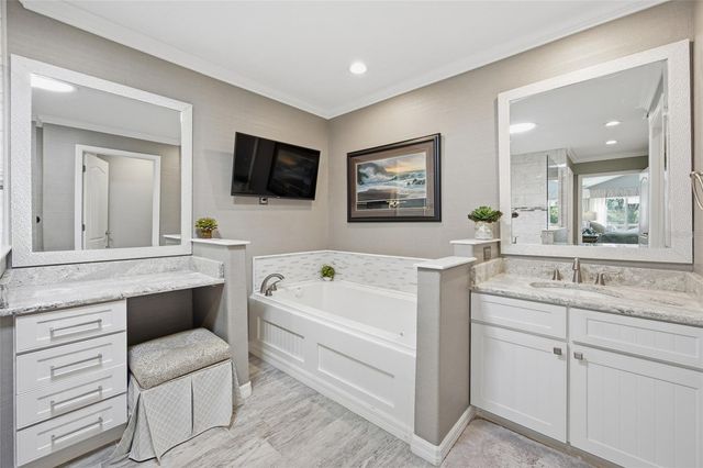 6120 LANDINGS BOULEVARD, Lady Lake, FL 32159