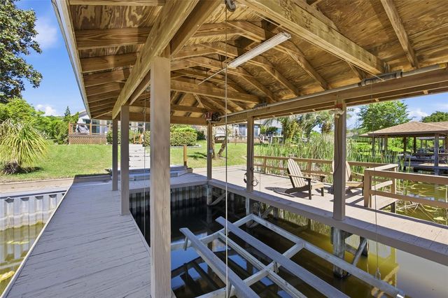 6120 LANDINGS BOULEVARD, Lady Lake, FL 32159