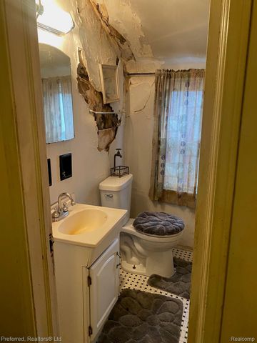 20209 Meyers Road, Detroit, MI 48235