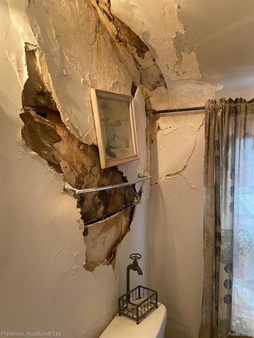 20209 Meyers Road, Detroit, MI 48235