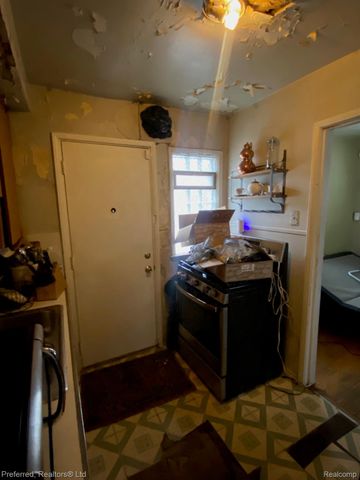 20209 Meyers Road, Detroit, MI 48235