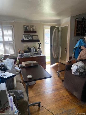 20209 Meyers Road, Detroit, MI 48235