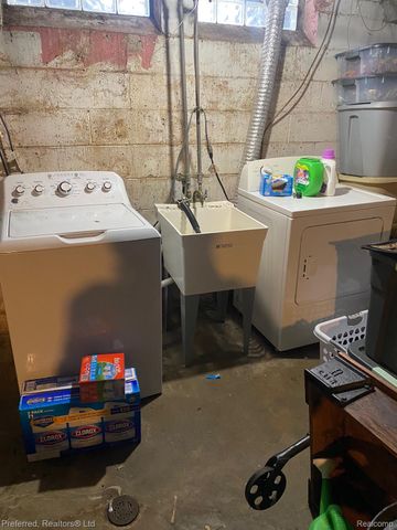 20209 Meyers Road, Detroit, MI 48235