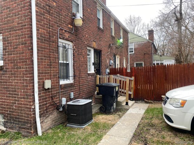 20209 Meyers Road, Detroit, MI 48235