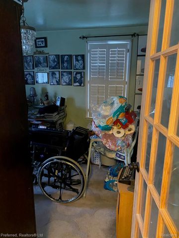 20209 Meyers Road, Detroit, MI 48235