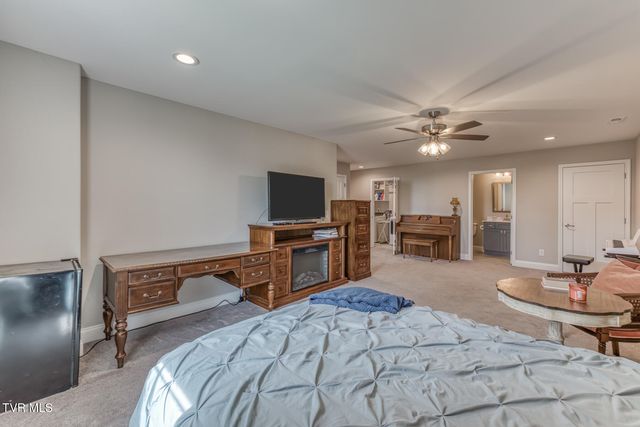 1366 Lemongrass Drive, Jonesborough, TN 37659