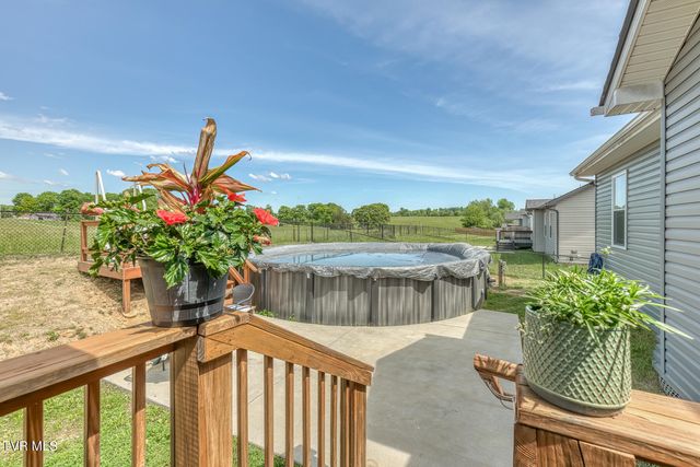 1366 Lemongrass Drive, Jonesborough, TN 37659