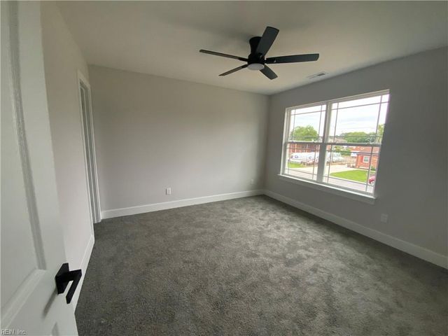 2303 Laguard DR, Hampton, VA 23661