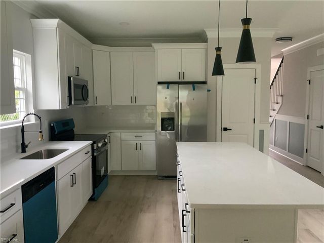 2303 Laguard DR, Hampton, VA 23661