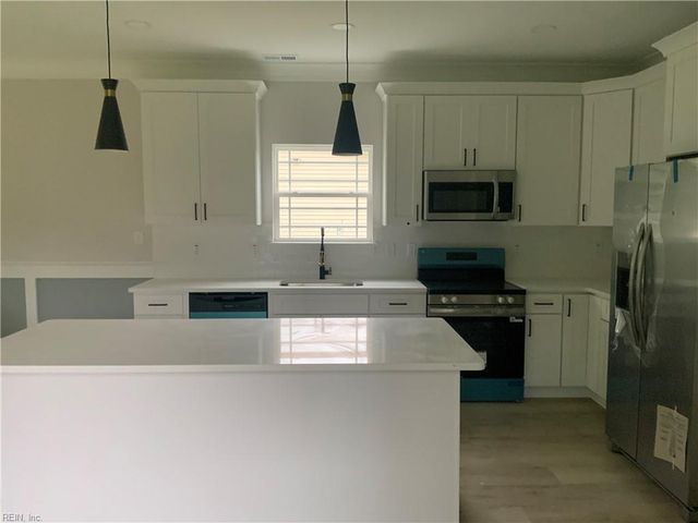 2303 Laguard DR, Hampton, VA 23661