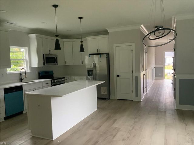 2303 Laguard DR, Hampton, VA 23661