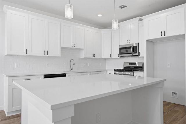 13734 Olympic River Lane, Rosharon, TX 77583