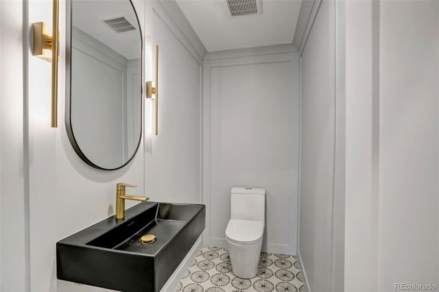 3608 S Newport Way, Denver, CO 80237