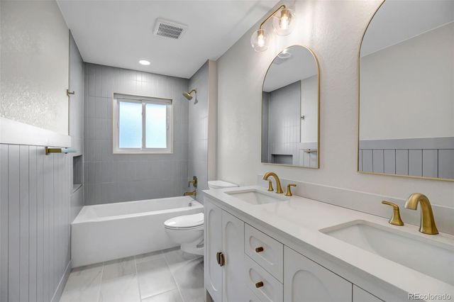 3608 S Newport Way, Denver, CO 80237