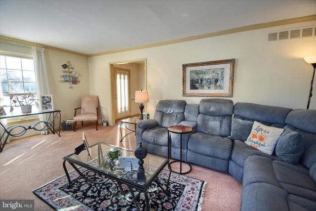 5 E PICKERING BND, Richboro, PA 18954