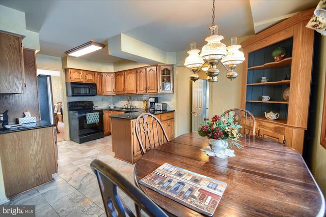 5 E PICKERING BND, Richboro, PA 18954