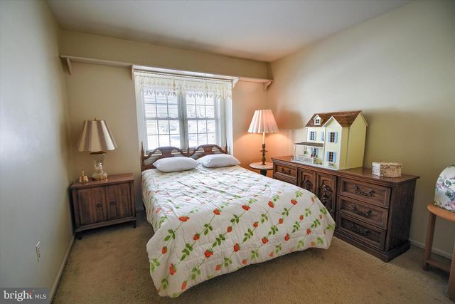 5 E PICKERING BND, Richboro, PA 18954