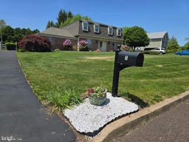5 E PICKERING BND, Richboro, PA 18954