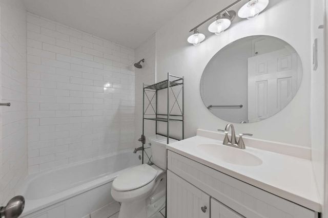 5601 N Schilder Drive, River Oaks, TX 76114