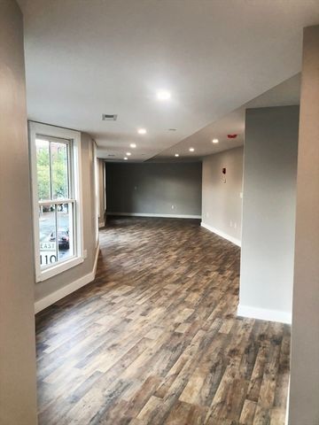 18 Appleton, Lowell, MA 01852