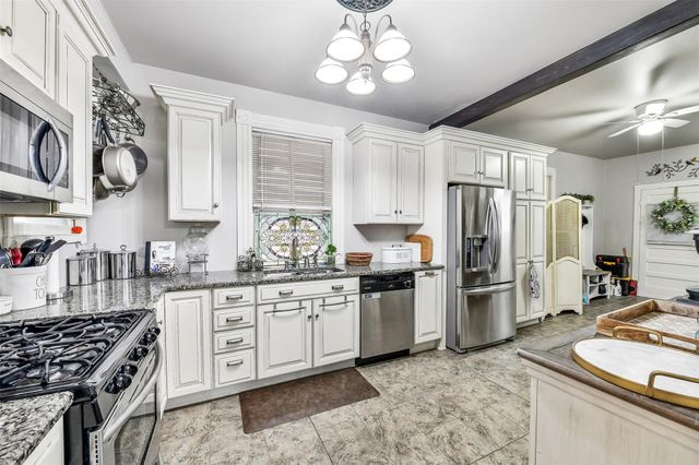 4506 Avenue K, Galveston, TX 77551