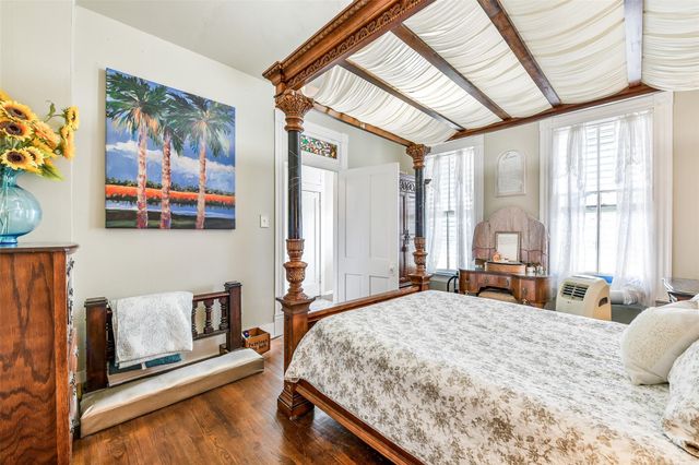 4506 Avenue K, Galveston, TX 77551