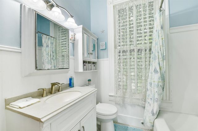 4506 Avenue K, Galveston, TX 77551