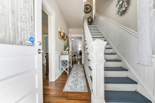4506 Avenue K, Galveston, TX 77551