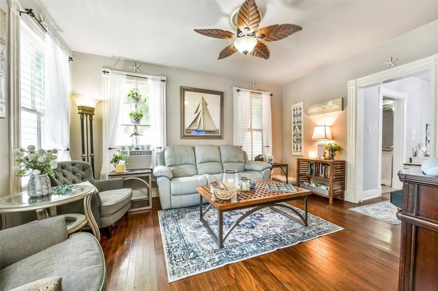 4506 Avenue K, Galveston, TX 77551