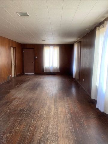 309 Walsen Ave, Walsenburg, CO 81089