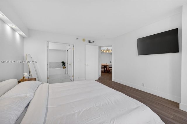 19101 NE 36th Court 402, Aventura, FL 33180