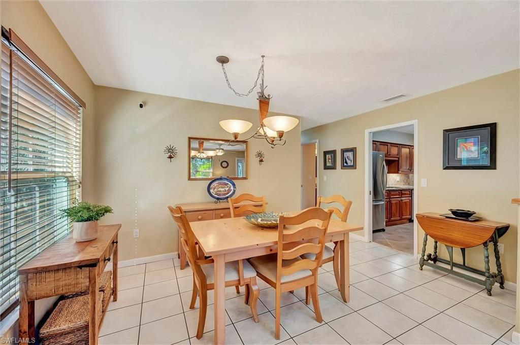 715 96th AVE N, NAPLES, FL 34108 — photo 4