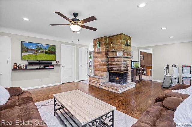 2810 Walbridge Road, Rochester Hills, MI 48307