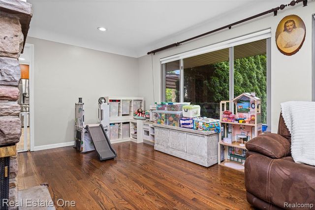 2810 Walbridge Road, Rochester Hills, MI 48307