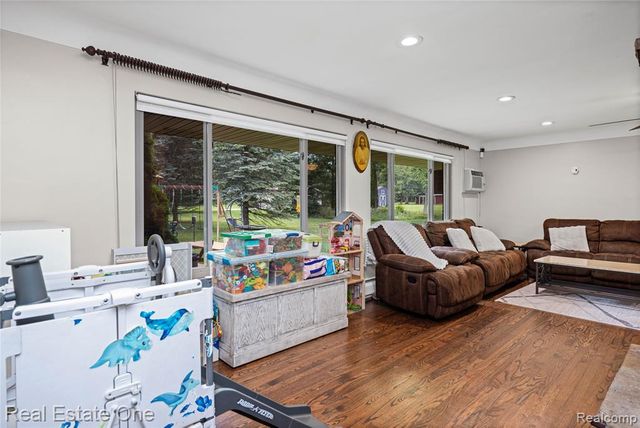 2810 Walbridge Road, Rochester Hills, MI 48307