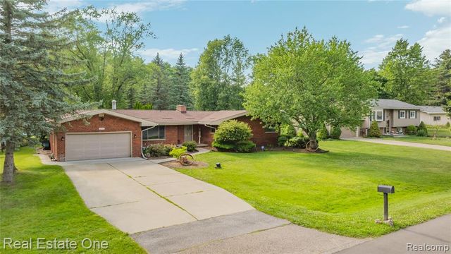 2810 Walbridge Road, Rochester Hills, MI 48307